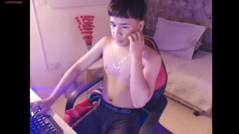 Snapshot of noa_hot69 chatting on 05.31.26 Noah online show from 05.31.26