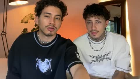 Snapshot of noah_and_steven chatting on 05.03.26 noah_and_steven online show from 05.03.26