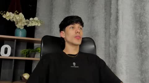 Noah Brigth online show from 02.25.25