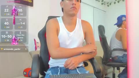 Snapshot of noah_carter66 chatting on 10.08.25 noah online show from 10.08.25