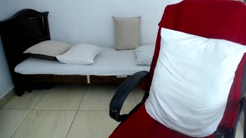 noah_ferrari8 online show from 12.10.24