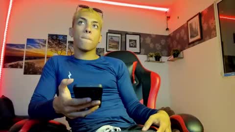 noah_flynn1 online show from 10.04.25