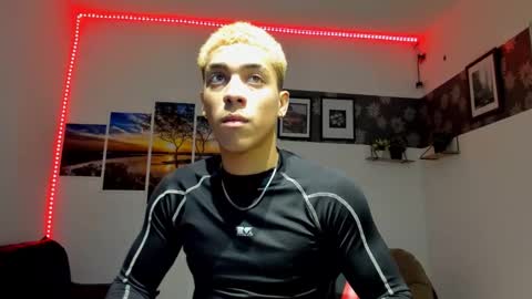 noah_flynn1 online show from 10.09.25