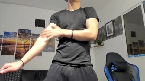 noah_flynn1 online show from 03.14.26