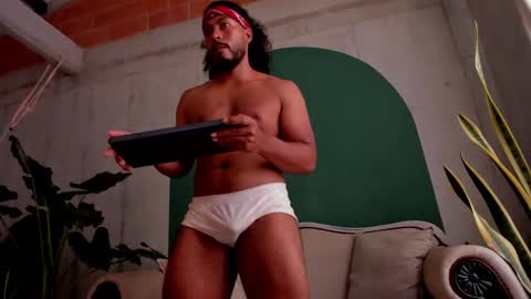 Noah online show from 11.14.25