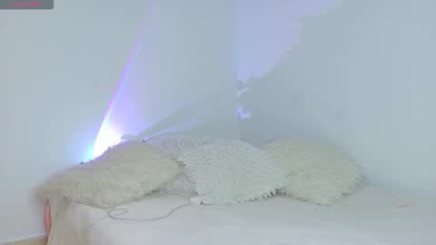 Snapshot of noah_lambert chatting on 12.16.25 Noah online show from 12.16.25