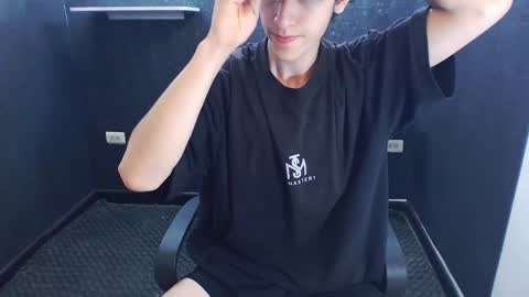 noah_sokolov online show from 12.04.25