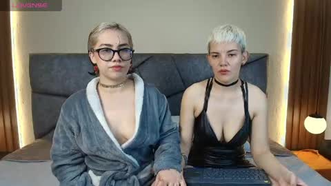 Noah And Gaia online show from 04.17.26