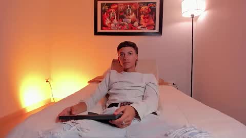 noahh_sky online show from 03.18.26