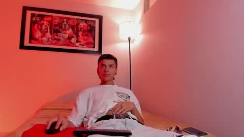 noahh_sky online show from 03.23.26