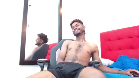 Snapshot of noahsmith26 chatting on 01.07.26 online show from 01.07.26