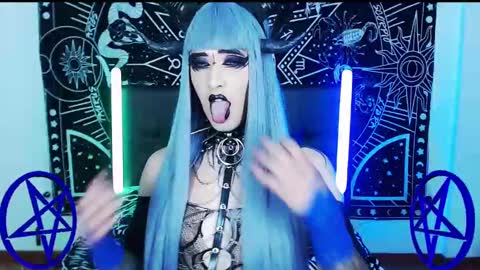 caroline online show from 02.04.25