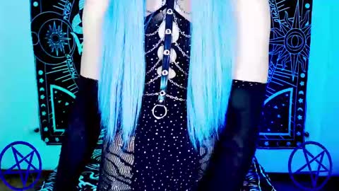 caroline online show from 02.10.25