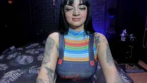 Snapshot of noctara_voss chatting on 06.10.26 Ann online show from 06.10.26