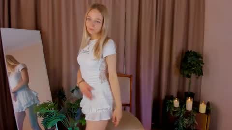 Snapshot of noctisveil chatting on 07.20.26 Aurora online show from 07.20.26