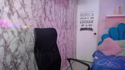 Snapshot of noelia_milfs chatting on 10.10.25 noelia_milfs online show from 10.10.25