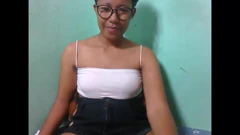 Snapshot of noellah chatting on 10.01.25 noellah online show from 10.01.25