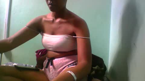 Snapshot of noellah chatting on 10.02.25 noellah online show from 10.02.25