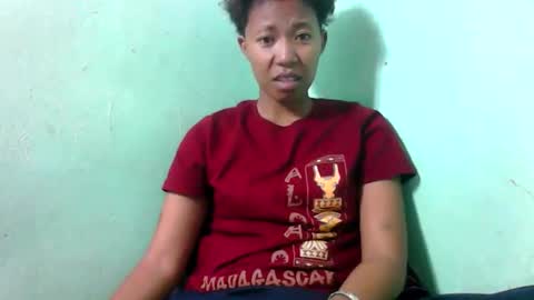 Snapshot of noellah chatting on 10.05.25 noellah online show from 10.05.25