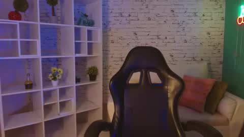 Noeva online show from 10.31.25