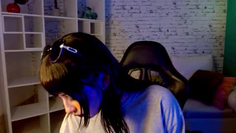 Noeva online show from 10.31.25