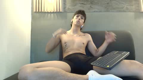 Snapshot of noha_crayg chatting on 10.22.25 NOHA online show from 10.22.25