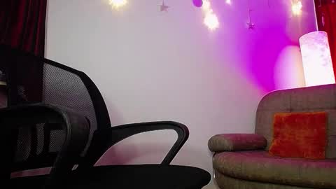 Noha Lux online show from 09.29.25