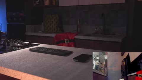 Snapshot of noha_miler chatting on 12.09.24 kevin online show from 12.09.24