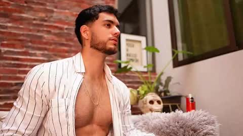 Snapshot of noha_miler chatting on 09.09.25 kevin online show from 09.09.25