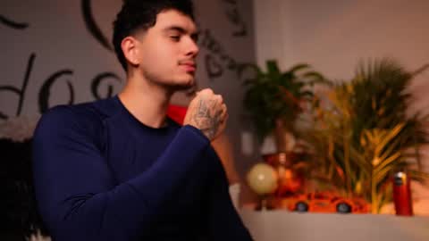 Snapshot of noha_miler chatting on 09.18.25 kevin online show from 09.18.25