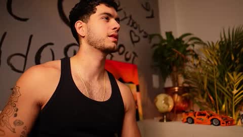 Snapshot of noha_miler chatting on 09.26.25 kevin online show from 09.26.25