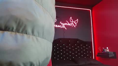 Noha Thomson online show from 03.07.26