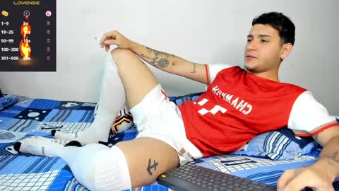 Snapshot of noha_white chatting on 12.16.24 Noha online show from 12.16.24