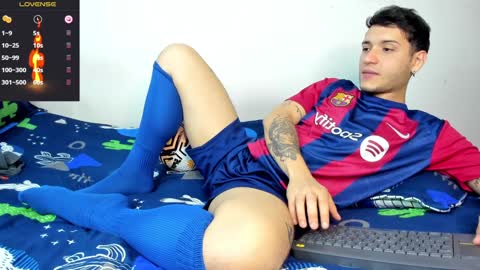 Snapshot of noha_white chatting on 12.17.24 Noha online show from 12.17.24