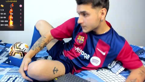 Snapshot of noha_white chatting on 12.28.24 Noha online show from 12.28.24