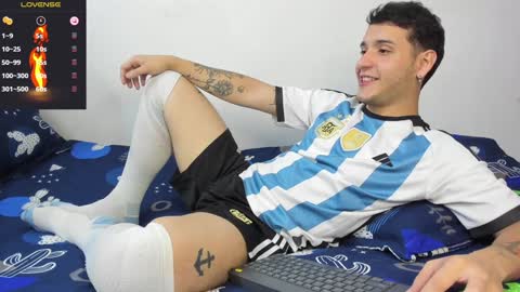 Snapshot of noha_white chatting on 01.03.25 Noha online show from 01.03.25