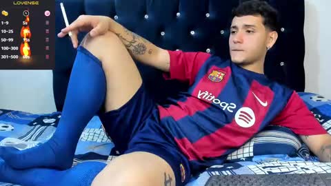 Snapshot of noha_white chatting on 02.11.25 Noha online show from 02.11.25