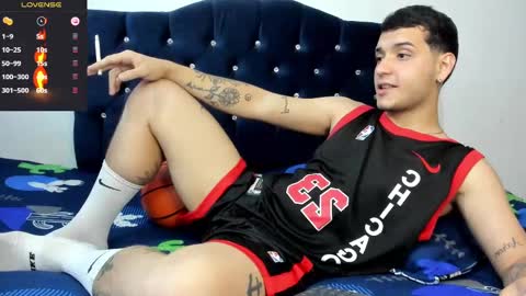 Snapshot of noha_white chatting on 03.07.25 Noha online show from 03.07.25