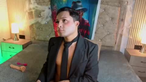 Snapshot of nohatoch chatting on 10.21.25 noha  online show from 10.21.25