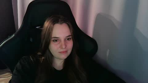 noir_ember_ online show from 09.23.25