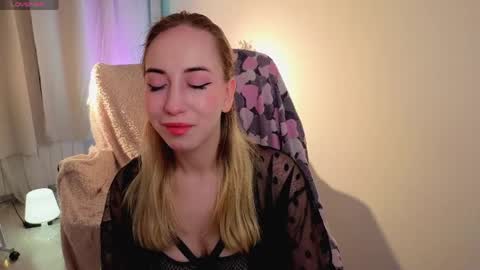 Isabelle online show from 04.10.26