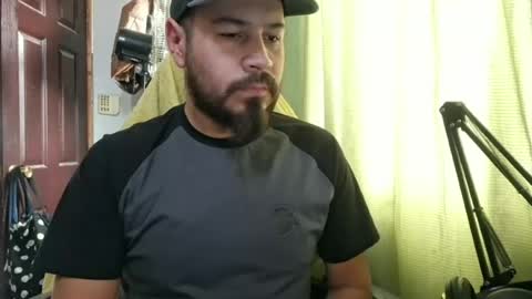 Snapshot of noizemanx chatting on 06.18.26 noizemanx online show from 06.18.26