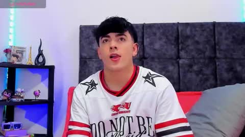 Snapshot of nolan_twink chatting on 02.14.26 Nolan online show from 02.14.26