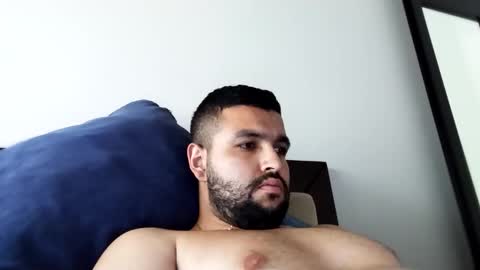 Snapshot of nomototo chatting on 10.31.25 nomototo online show from 10.31.25