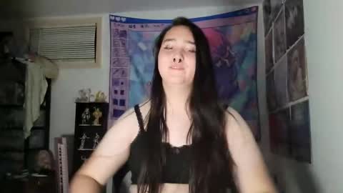 nonbinarybeauty20 online show from 12.20.24