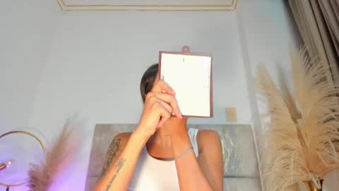 Nora Da Silva online show from 09.24.25