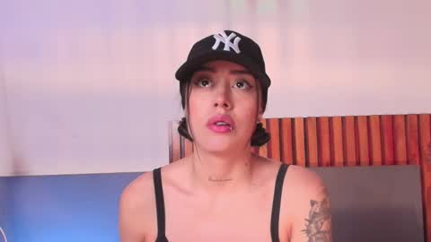 Nora Da Silva online show from 12.02.25