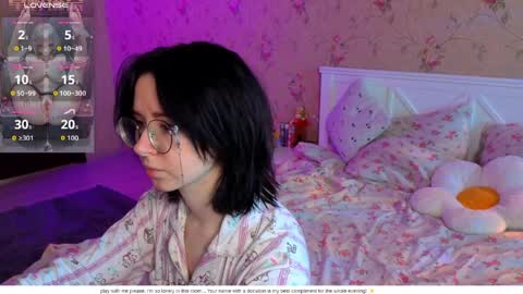 Nora Failure online show from 04.10.26