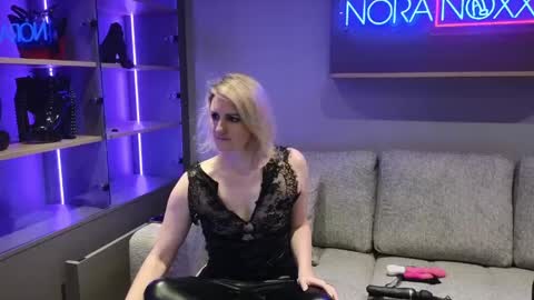 NoraNoxx online show from 05.13.26