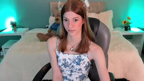 Nora online show from 10.08.25